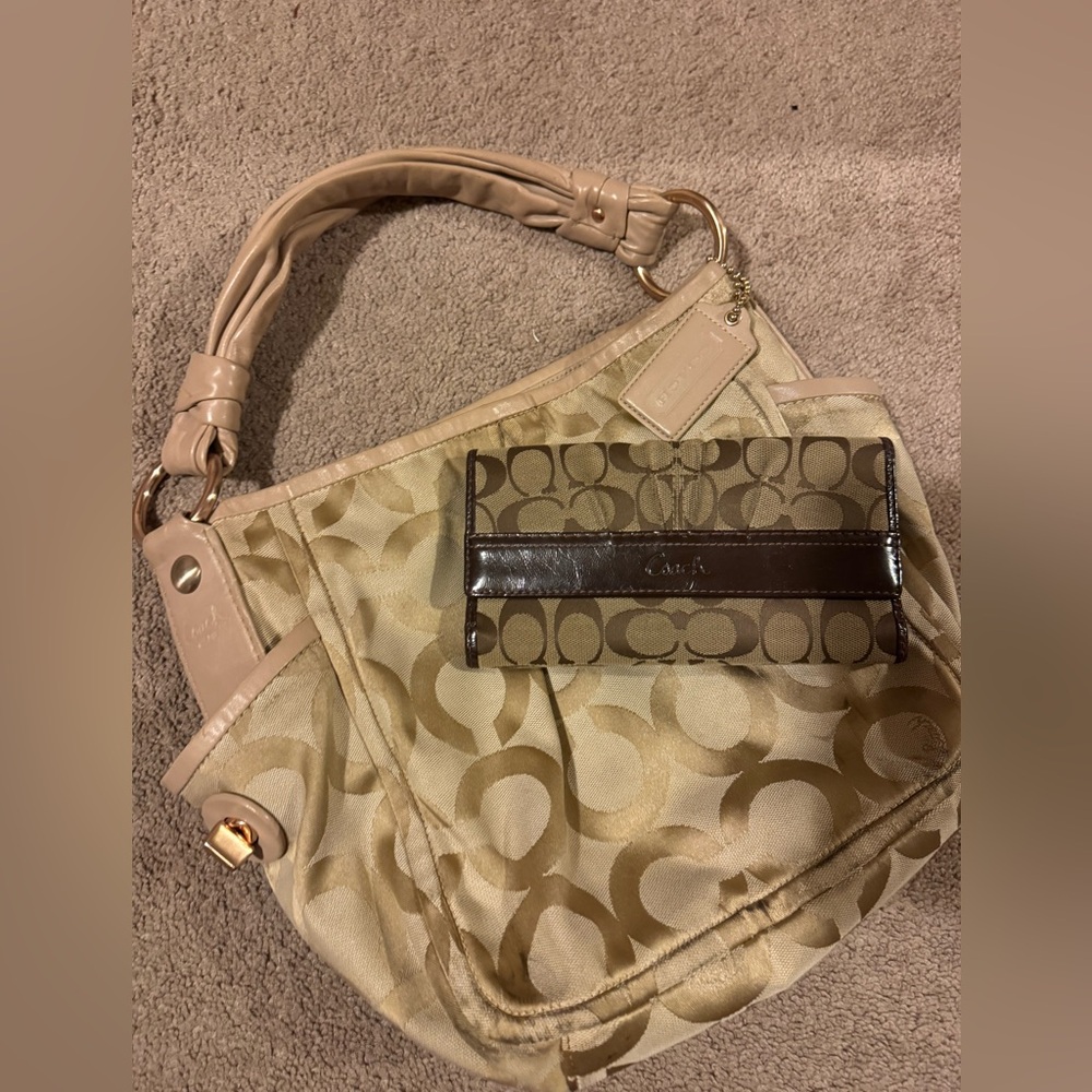 Y2K gold Coach Tan and Brown Women's Bag. Coach wallet